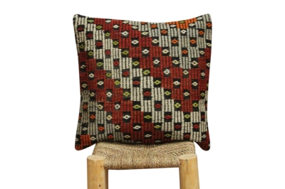 Kussen uit Turkije  50cm x 50cm incl binnenkussen katoenen achterkant (beige) Nr 21242-