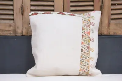 Kussen uit Turkije 50cm x 50cm incl binnenkussen katoenen achterkant (beige) Nr.51619