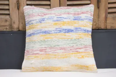 Kussen uit Turkije 50cm x 50cm incl binnenkussen katoenen achterkant (beige) Nr.51640