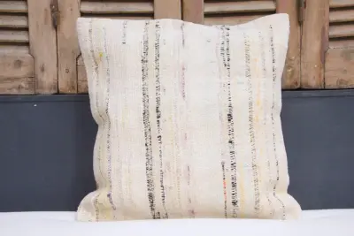 Kussen uit Turkije 50cm x 50cm incl binnenkussen katoenen achterkant (beige) Nr.51641