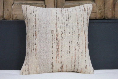 Kussen uit Turkije 50cm x 50cm incl binnenkussen katoenen achterkant (beige) Nr.51727