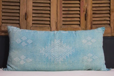 Sabra Kussen uit Marokko blauw 100cm x 50cm incl vulling nr. 58163