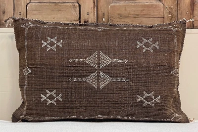 Sabra Kussen uit Marokko bruin 60cm x 40cm incl vulling nr.61220