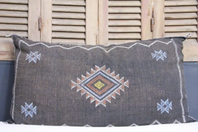 Sabra Kussen uit Marokko bruin 100cm x 50cm incl vulling nr. 80206