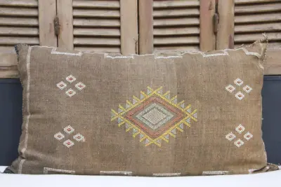 Sabra Kussen uit Marokko bruin 100cm x 50cm incl vulling nr. 91250