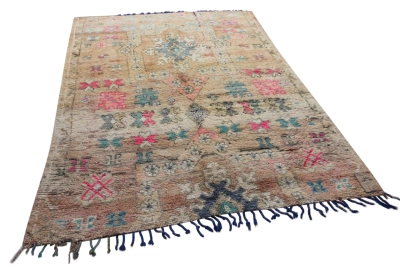 beni mguild 16674 275cm x 195cm showroom model, scheur (zie foto's)