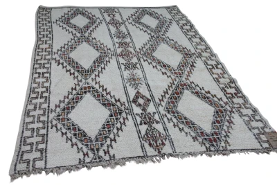 VERKOCHT oude beni ouarain hoogpolig vloerkleed uit Marokko 74137 237cm x 177cm