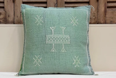 Sabra Kussen uit Marokko licht groen 45cm x 45cm incl vulling nr.94124