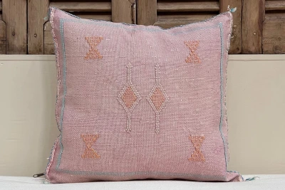 Sabra Kussen uit Marokko roze 45cm x 45cm incl vulling nr.94135