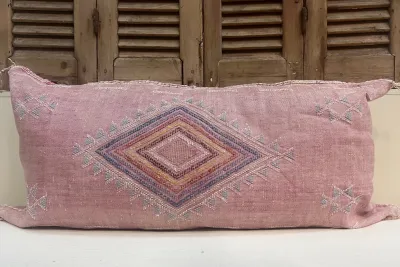 Sabra Kussen uit Marokko Roze 100cm x 50cm incl vulling nr.63037