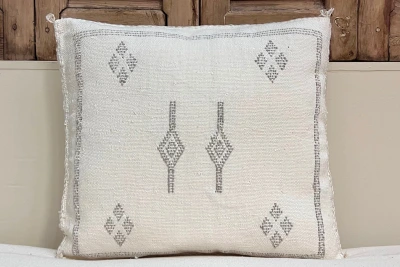 Sabra Kussen uit Marokko wit 45cm x 45cm incl vulling nr.64057