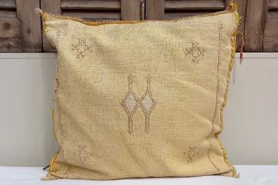 SALE Sabra Kussen uit Marokko geel 45cm x 45cm incl vulling (zie foto's)