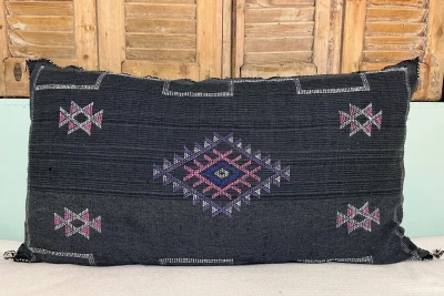 Kussen uit Marokko zwart 100cm x 50cm incl vulling nr. 44114