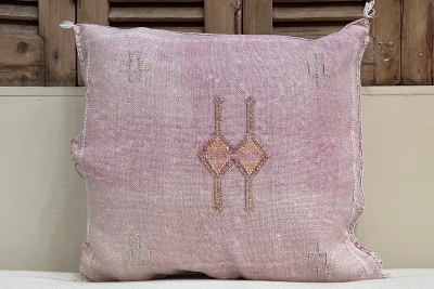 SALE Sabra Kussen uit Marokko roze 45cm x 45cm incl vulling (zie foto's)