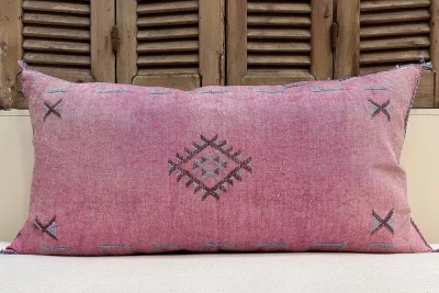 Sabra Kussen uit Marokko roze 100cm x 50cm incl vulling nr.56239