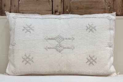 Sabra Kussen uit Marokko wit 60cm x 40cm incl vulling nr.61114