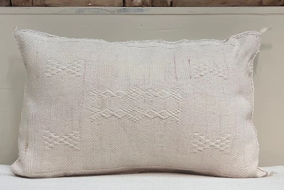 Sabra Kussen uit Marokko licht roze 60cm x 40cm incl vulling nr.61158