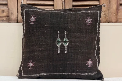 Sabra Kussen uit Marokko donkerbruin 45cm x 45cm incl vulling nr.94108