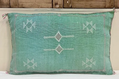 Sabra Kussen uit Marokko groen 60cm x 40cm incl vulling nr.93259