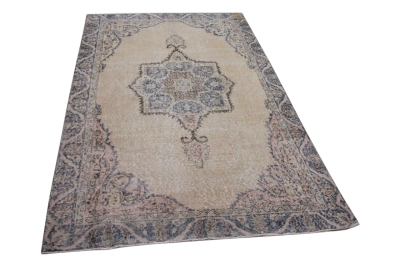Vintage vloerkleed zandkleur met blauw 15315 265cm x 145cm