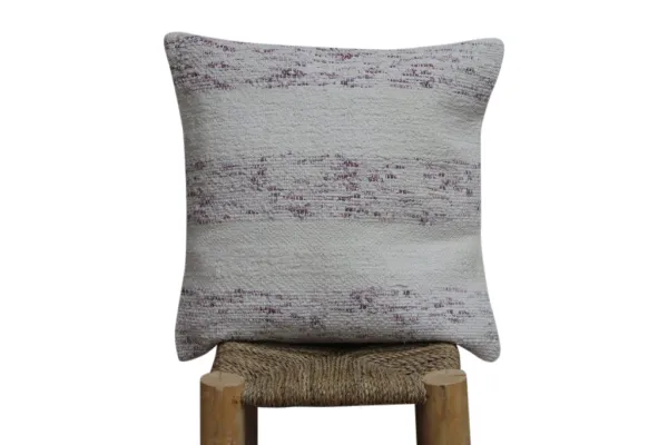 Kussen uit Turkije  50cm x 50cm incl binnenkussen katoenen achterkant (beige) Nr 21225