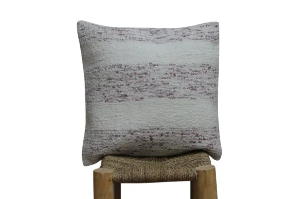 Kussen uit Turkije  50cm x 50cm incl binnenkussen katoenen achterkant (beige) Nr 21236