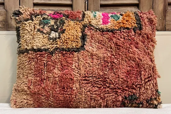 SALE Marokkaans berber kussen nr.21303 60cm x 40cm (kussen heeft een gaatje)