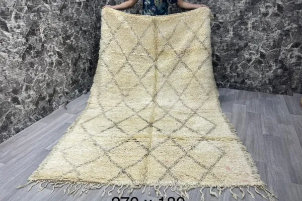 oude beni ouarain 33134 270cm x 180cm kleed heeft roze vlekken links onder