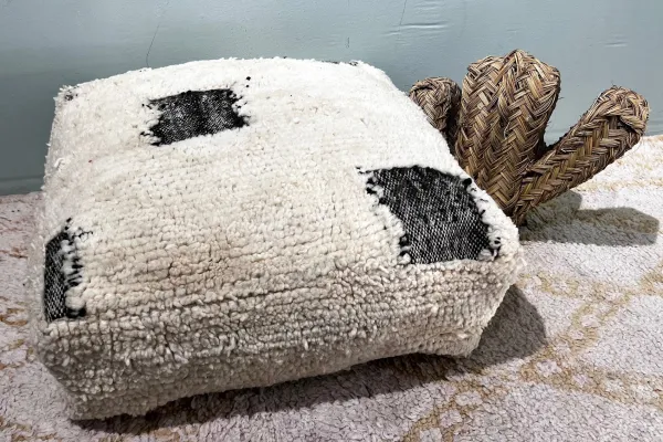 Marokkanischer Pouf Nr. 12066 60cm x 60cm x 25cm inkl. Füllung