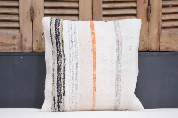 Kussen uit Turkije 50cm x 50cm incl binnenkussen katoenen achterkant (beige) Nr.51621