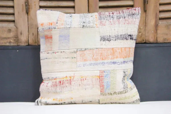 Kussen uit Turkije 50cm x 50cm incl binnenkussen katoenen achterkant (beige) Nr.51629