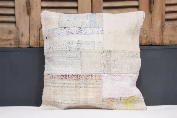 Kussen uit Turkije 50cm x 50cm incl binnenkussen katoenen achterkant (beige) Nr.51639