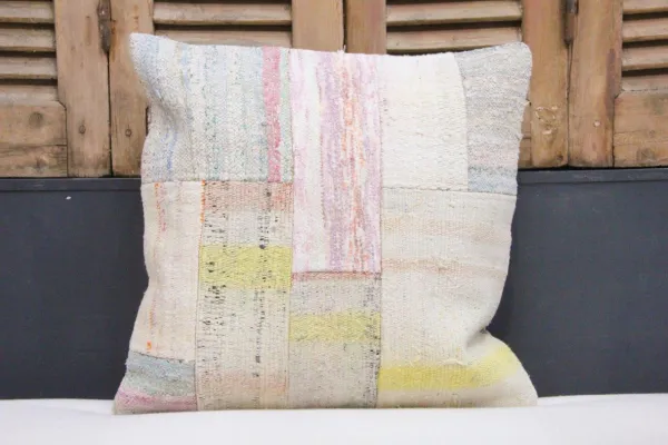 Kussen uit Turkije 50cm x 50cm incl binnenkussen katoenen achterkant (beige) Nr.51644