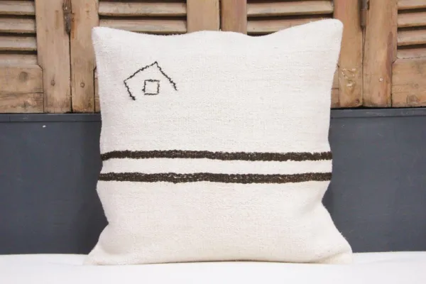 Kussen uit Turkije 50cm x 50cm incl binnenkussen katoenen achterkant (beige) Nr.51650