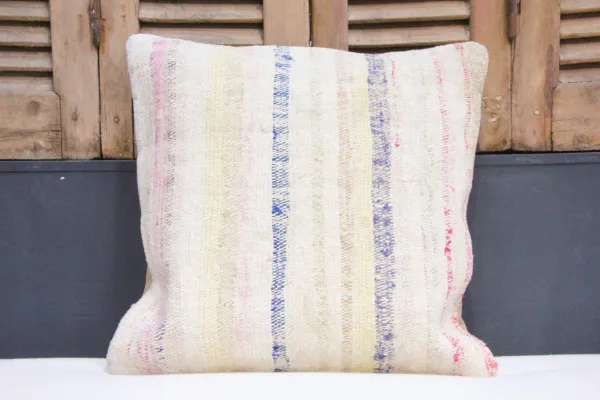 Kussen uit Turkije 50cm x 50cm incl binnenkussen katoenen achterkant (beige) Nr.51651