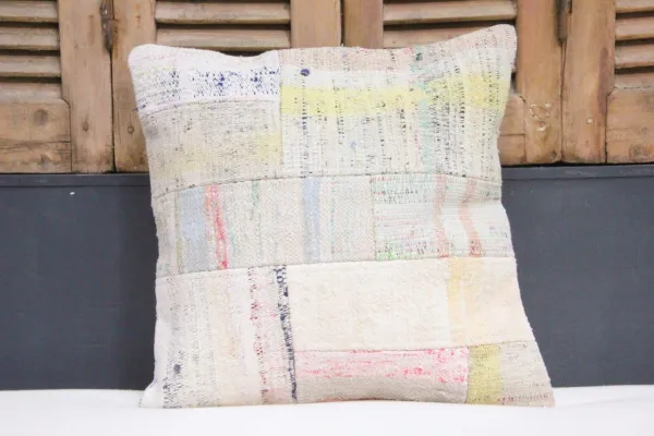 Kussen uit Turkije 50cm x 50cm incl binnenkussen katoenen achterkant (beige) Nr.51659