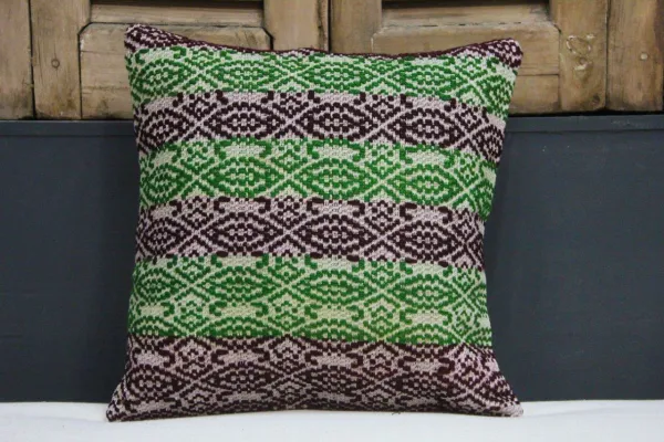 Kussen uit Turkije 50cm x 50cm incl binnenkussen katoenen achterkant (beige) Nr.51726