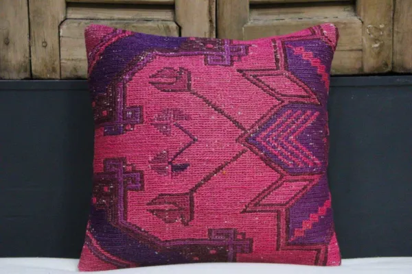 Kussen uit Turkije 50cm x 50cm incl binnenkussen katoenen achterkant (beige) Nr.51734