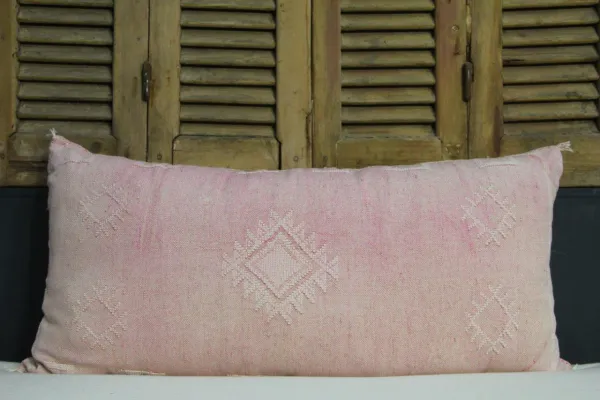 Sabra Kussen uit Marokko roze 100cm x 50cm incl vulling nr. 80212