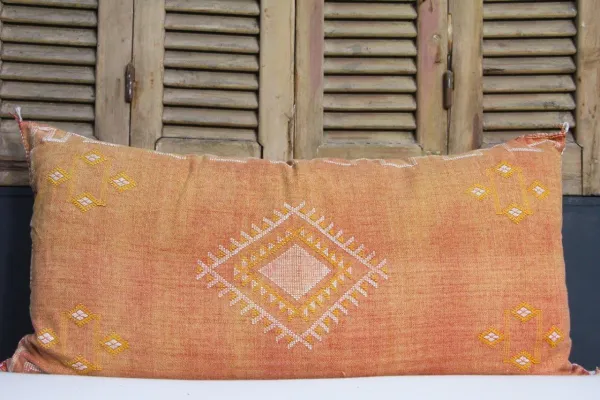 Sabra Kussen uit Marokko bruin 100cm x 50cm incl vulling nr. 80218