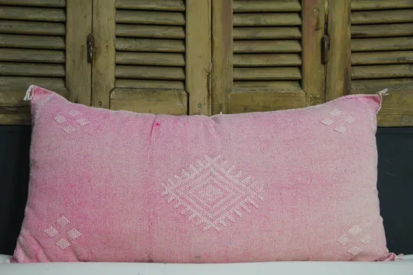 Sabra Kussen uit Marokko roze 100cm x 50cm incl vulling nr. 80223