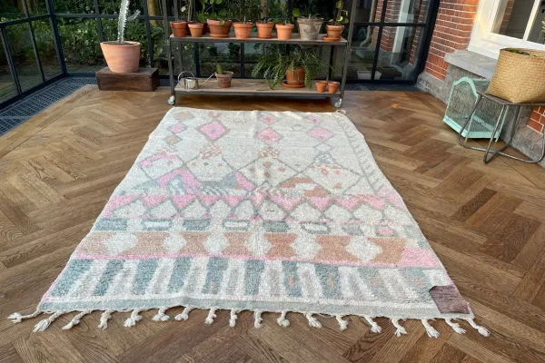 Beni ouarain 17302 252cm x 153cm Verwacht: Januari 2022