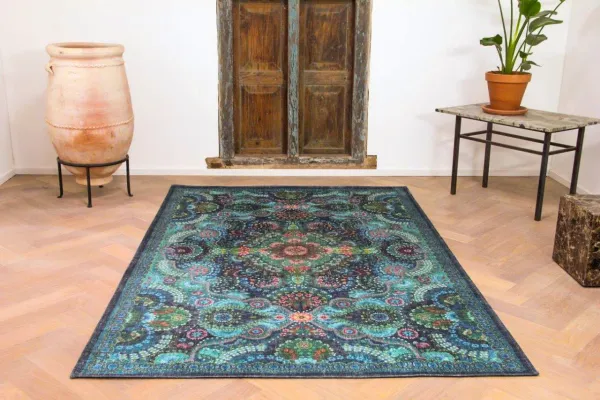 Vintage look 275cm x 185cm Showroom model  