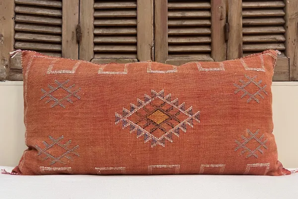 Sabra Kussen uit Marokko oranje 100cm x 50cm incl vulling nr.63052