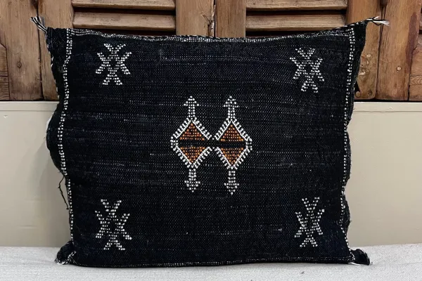 SALE Sabra Kussen Marokko zwart 45cm x 45cm incl vulling nr.14226 (zie foto's)