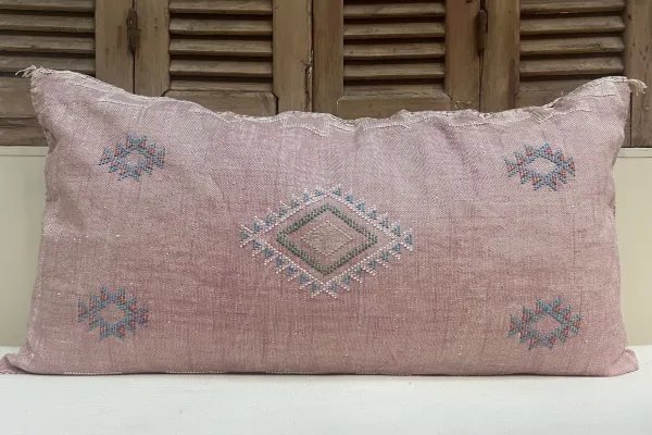 Sabra Kussen uit Marokko Roze 100cm x 50cm incl vulling nr.63004