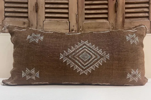 Sabra Kussen uit Marokko Bruin 100cm x 50cm incl vulling nr.63012