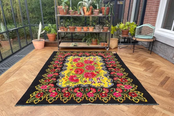 Authentieke rozenkelim 234cm x 180cm  