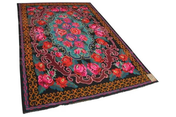 Rozenkelim authentiek, handgeweven in Moldavie  280cm x 188cm 