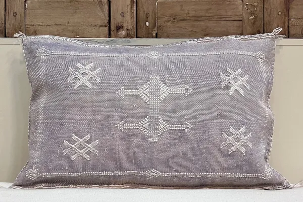 Sabra Kussen uit Marokko paars 60cm x 40cm incl vulling nr.61238